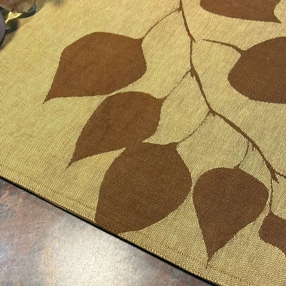 TAG LTD Table Runner. brown Leaves Fall